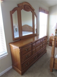 8 DRAWER DRESSER W/ 3 PANEL FOLDING MIRROR