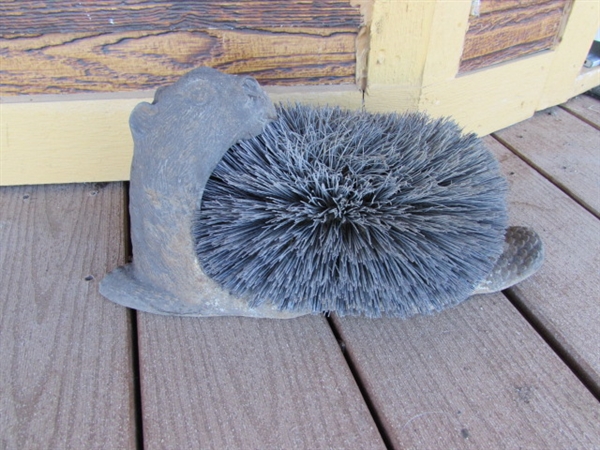 BEAVER SHOE/BOOT BRUSH