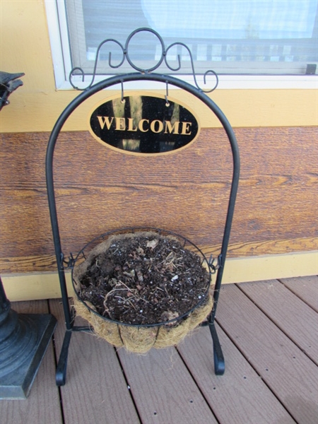 PLANT STANDS & FLOWER POT