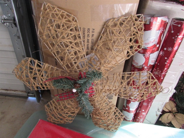 CHRISTMAS & HOLIDAY DECOR & GIFT WRAP