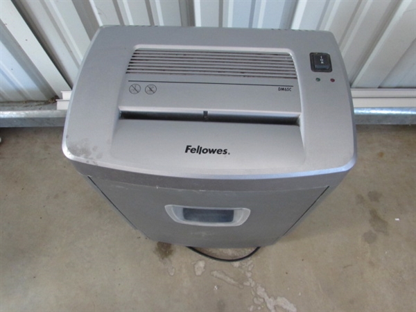 FELLOWES PAPER SHREDDER