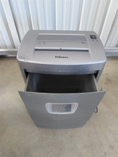 FELLOWES PAPER SHREDDER