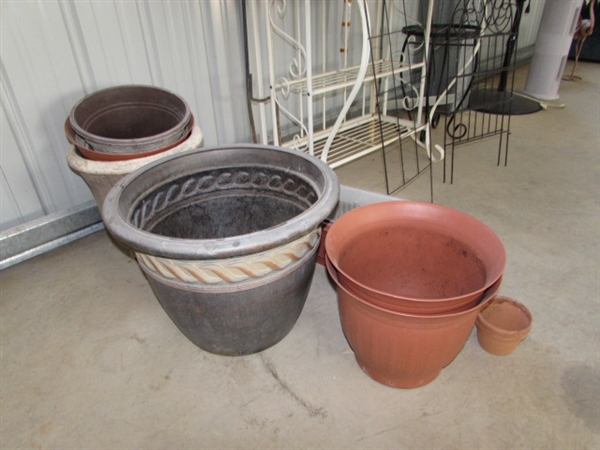 BAKERS RACK/GARDEN RACK WITH ASSORTED POTS, WATERING CANS & MORE