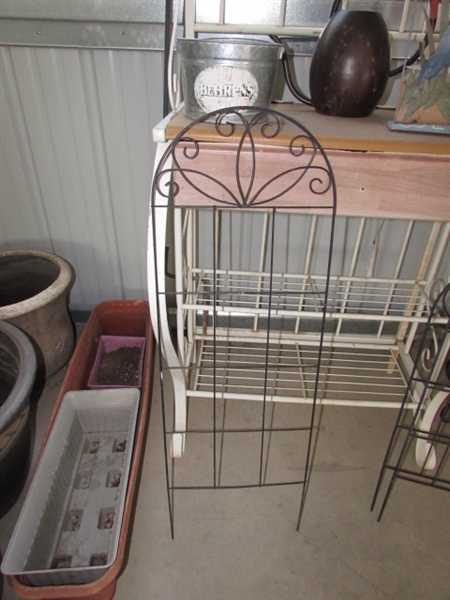 BAKERS RACK/GARDEN RACK WITH ASSORTED POTS, WATERING CANS & MORE