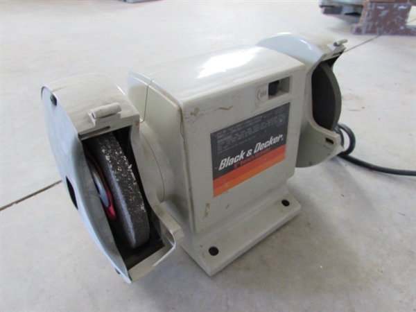 BLACK & DECKER BENCH GRINDER