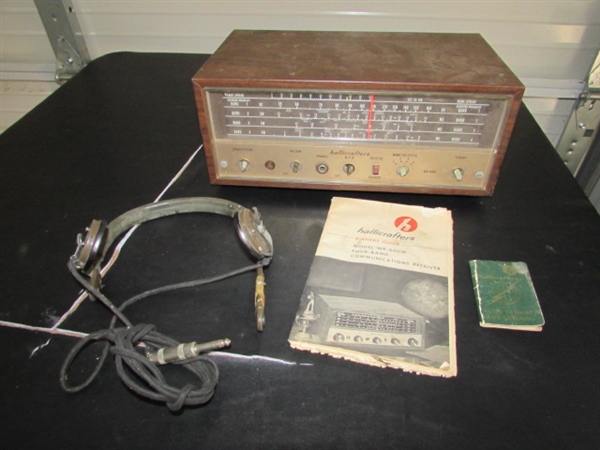 HALLICRAFTERS 4-BAND COMMUNICATIONS RECEIVER