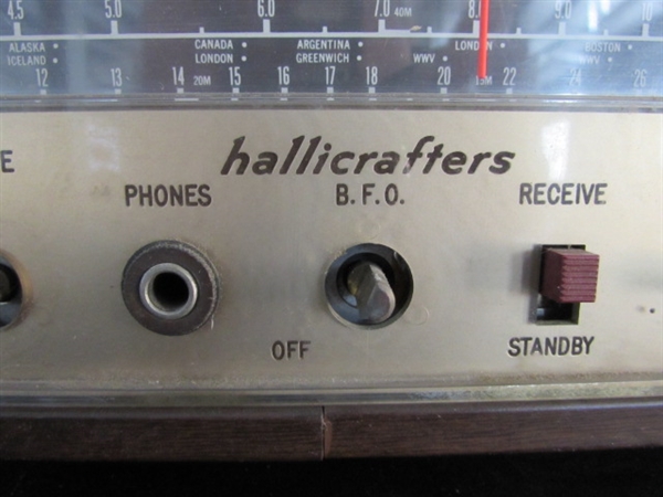 HALLICRAFTERS 4-BAND COMMUNICATIONS RECEIVER