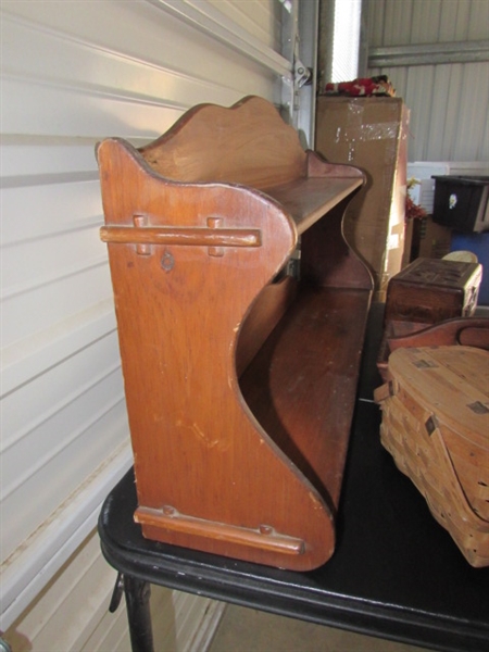 VINTAGE/ANTIQUE WOODEN SHELF & BOXES