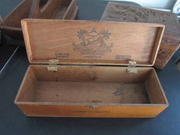 VINTAGE/ANTIQUE WOODEN SHELF & BOXES