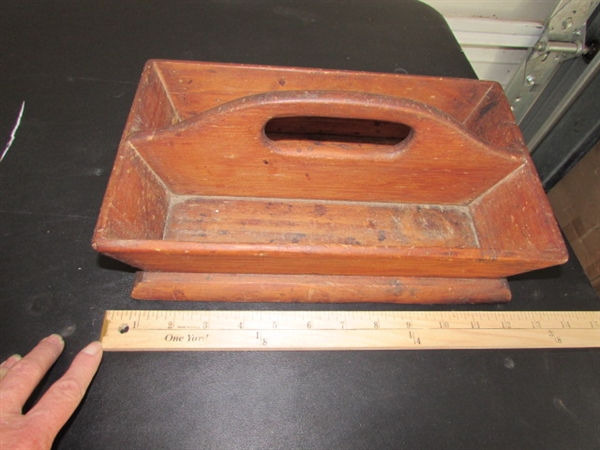 VINTAGE/ANTIQUE WOODEN SHELF & BOXES