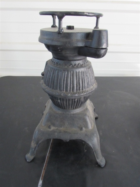 CAST MINI REPLICA POT BELLY STOVE, BUG BOOT PULL & BRASS GRASSHOPPER