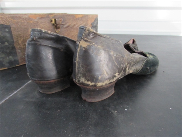 ANTIQUE LADIES/GIRLS SHOES WITH FORMS AND WOODEN BOX