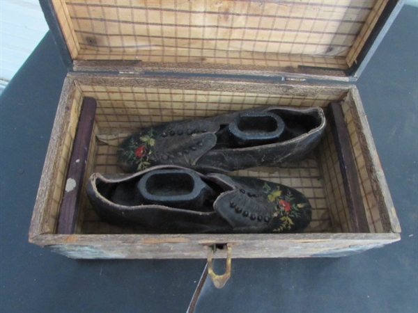 ANTIQUE LADIES/GIRLS SHOES WITH FORMS AND WOODEN BOX