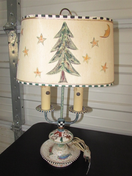 2 VINTAGE LAMPS