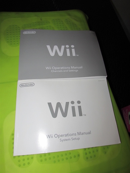 Wii VIDEO GAME CONSOLE W/BALANCE BOARD, GAMES, ETC.