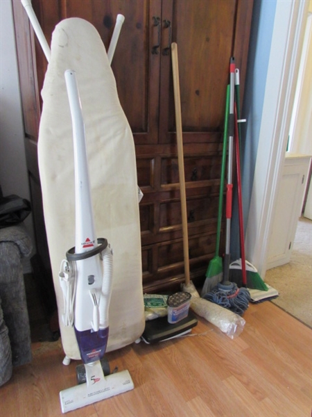 LAUNDRY ROOM & CLEANING TOOLS