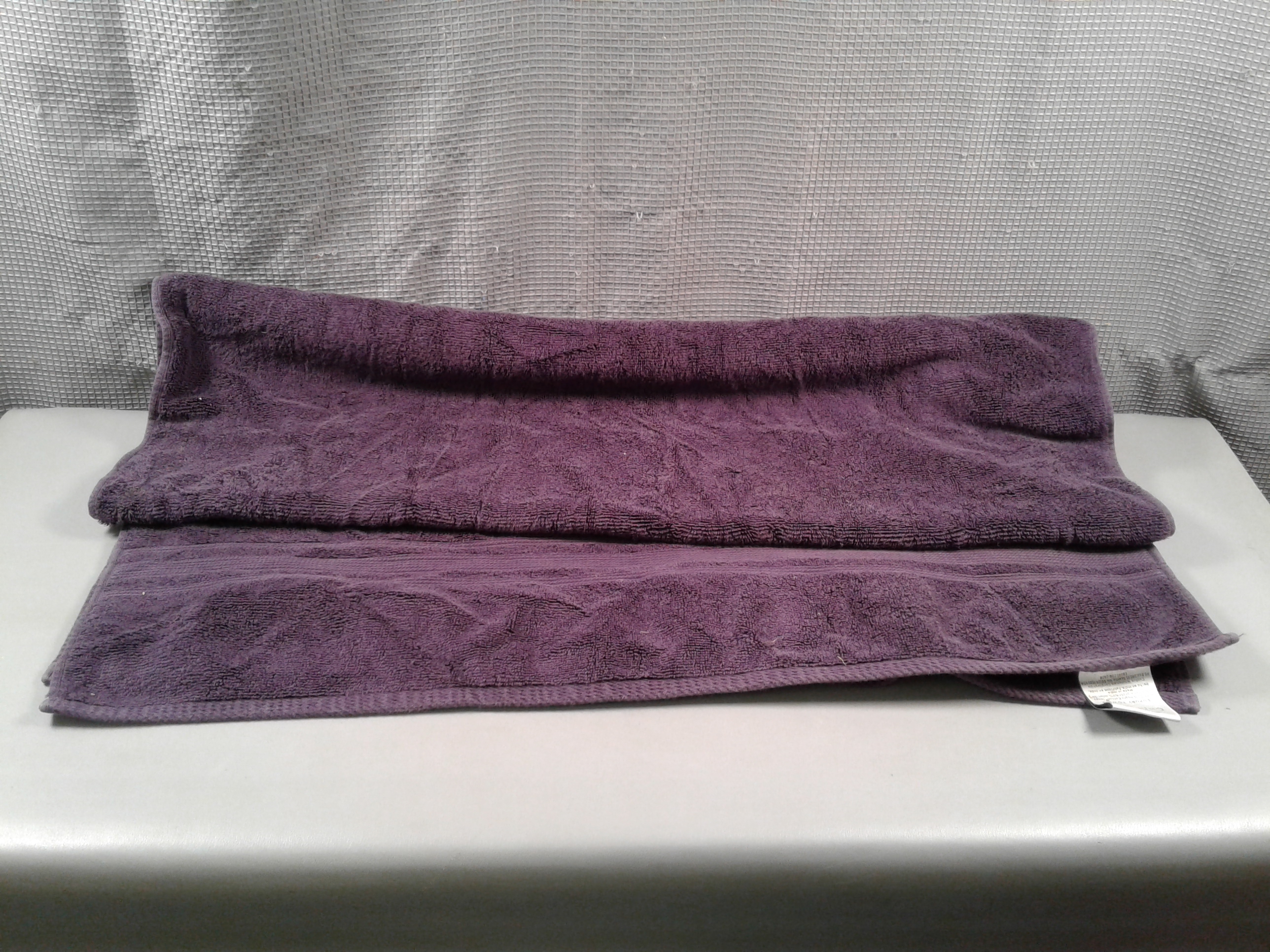 Lot Detail - Charisma Luxury Towels and Hand Towel Set- Eggplant