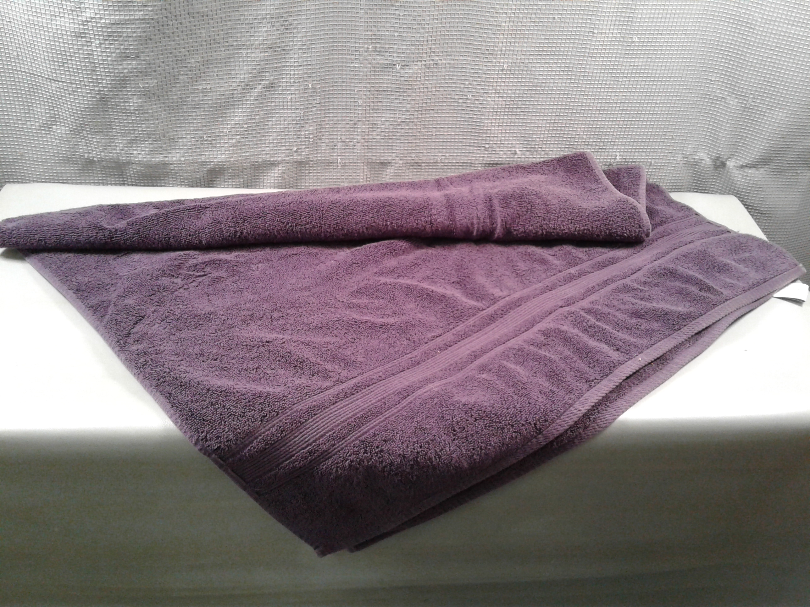 Lot Detail - Charisma Luxury Towels and Hand Towel Set- Eggplant