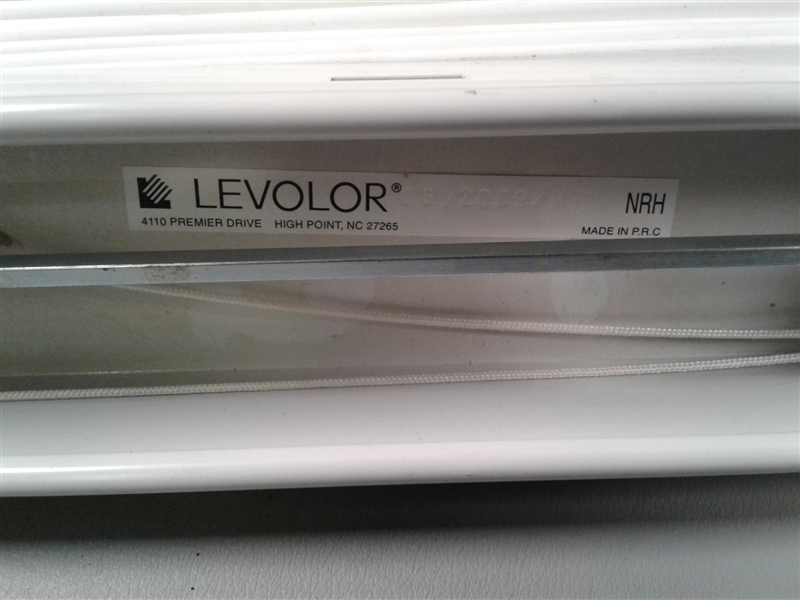 4 Levolor Blinds 