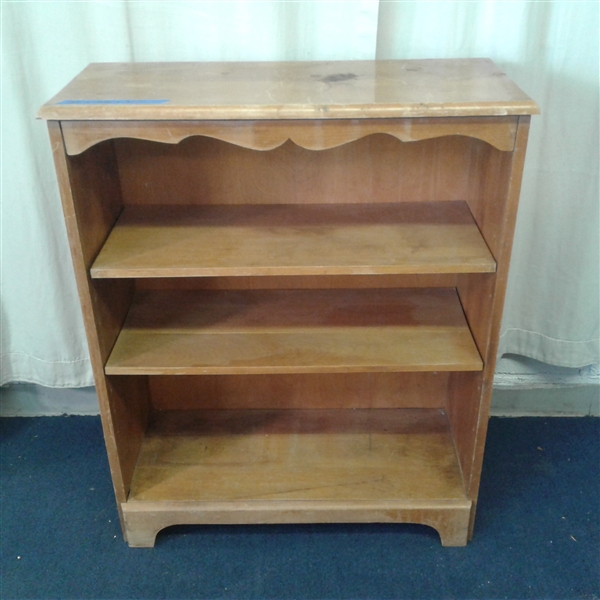 Cute 2 Shelf Bookshelf