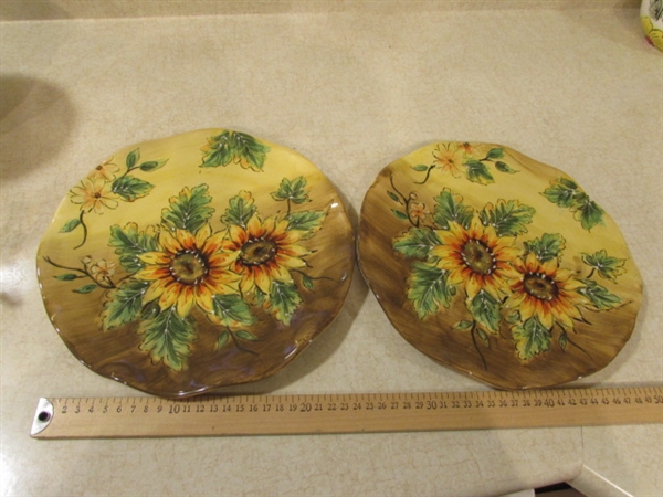 SUNFLOWER FUN WARE CHIPS AND DIPS PLUS