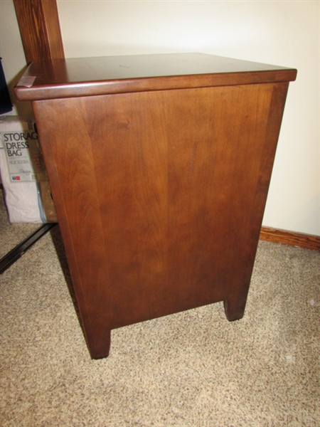 SOLID WOOD THREE DRAWER NIGHTSTAND/CHEST (MATCHES LOT 90)