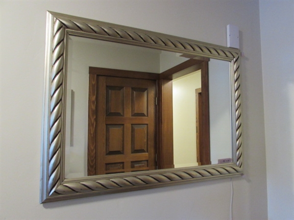 ATTRACTIVE BEVELED MIRROR