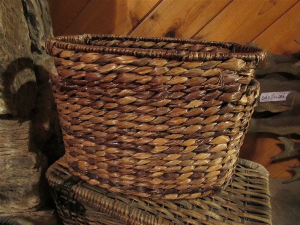 WICKER AND WOVEN BASKETS PLUS A LIVE POTHOS HOUSEPLANT