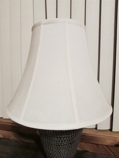 HAMMERED TABLE LAMP WITH SHADE 24 TALL