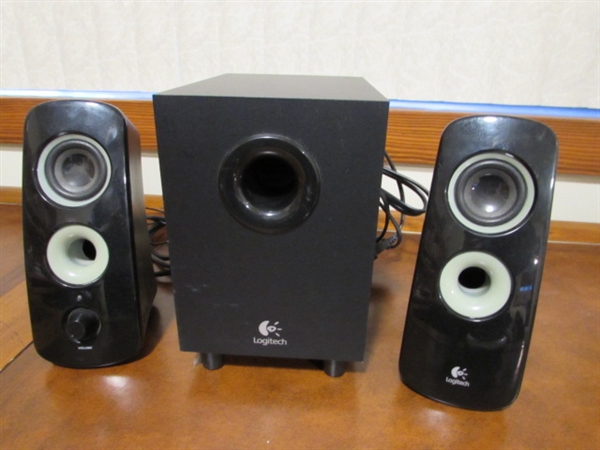 LOGITECH SUBWOOFER & SPEAKERS & PORTABLE SPEAKERS