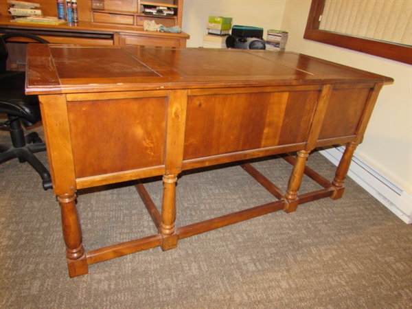 HEKMAN WOOD CRAFTWORK WRITING DESK WITH LEATHER TOP PANELS