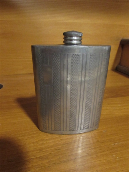 COMOY'S OF LONDON ETCHED PEWTER VINTAGE HIP FLASK, BORGHINI WOMAN CERAMIC DESSERT WINE FROM 1960s, LITTLE WHIZZER LIQUOR DISPENSER