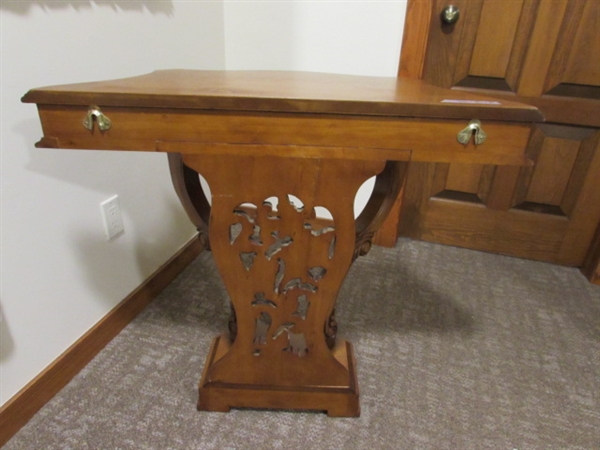 BEAUTIFULLY CARVED STAINED WOOD FINISH CONSOLE/HALL TABLE