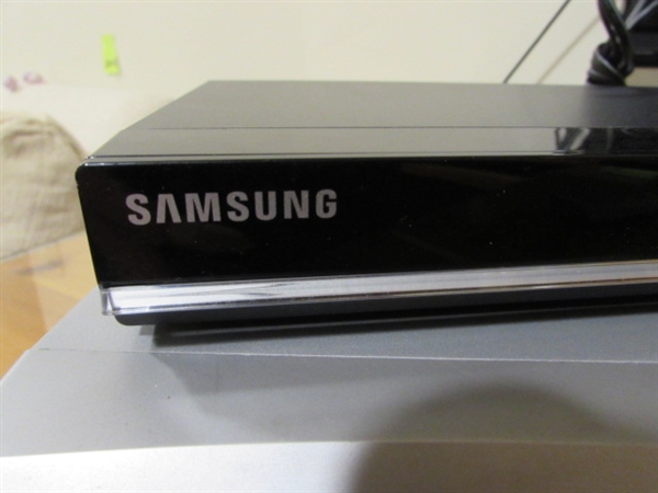 SAMSUNG DVD PLAYER & BROKSONIC DVD/VHS VCR MP3 PLAYER WITH REMOTES