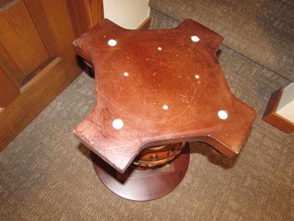 PAIR OF BEAUTIFULLY CARVED WOOD PEDESTAL END/ACCENT TABLES