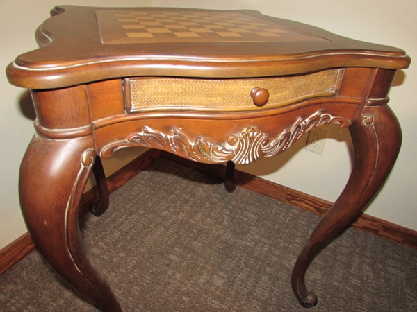 WOOD GAMING TABLE