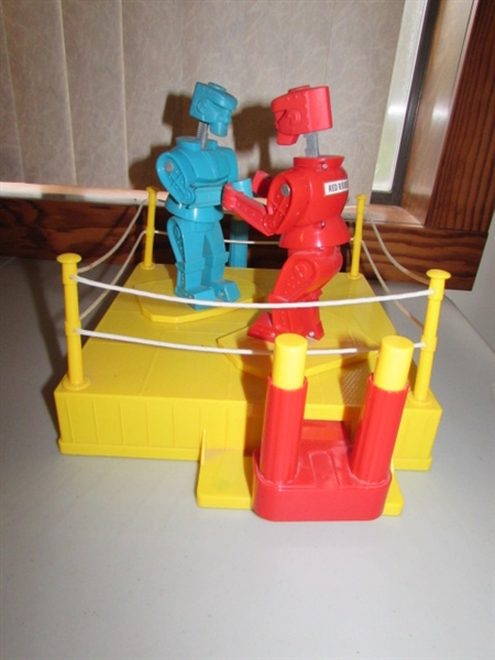 MATTEL ROCK'EM SOCK'EM ROBOTS GAME