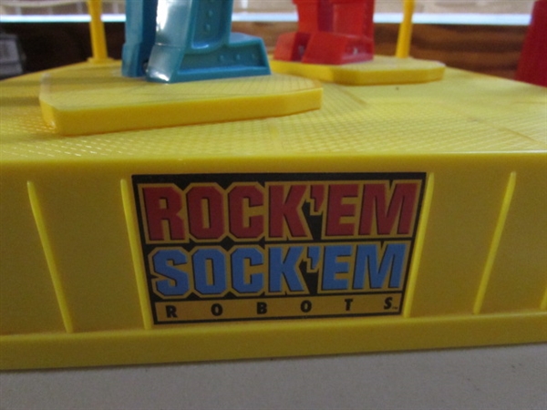 MATTEL ROCK'EM SOCK'EM ROBOTS GAME