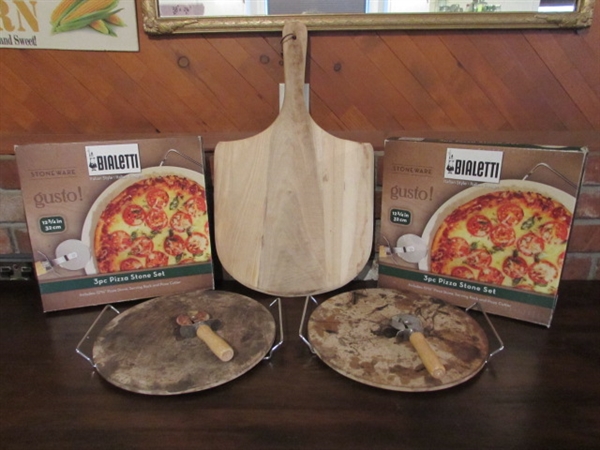 2 PIZZA STONE SETS & WOOD SPATULA FOR PIZZA