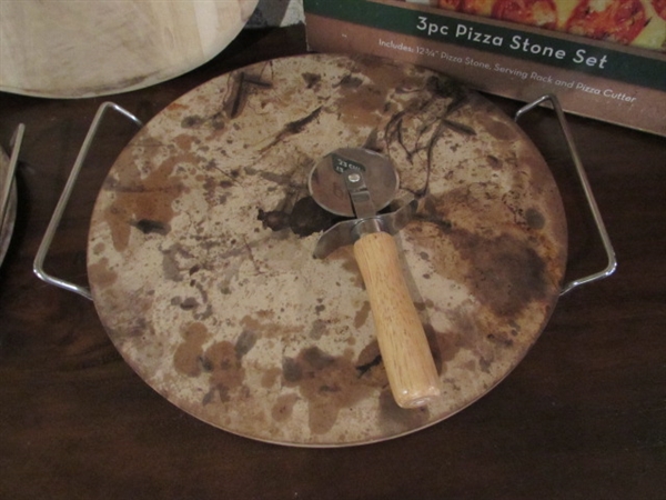 2 PIZZA STONE SETS & WOOD SPATULA FOR PIZZA