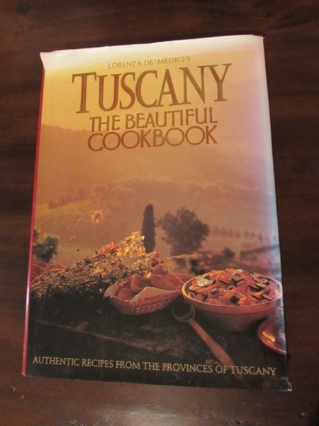 ITALIAN COOKBOOKS & DECOR