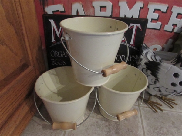 FARM SIGNS AND BUCKETS
