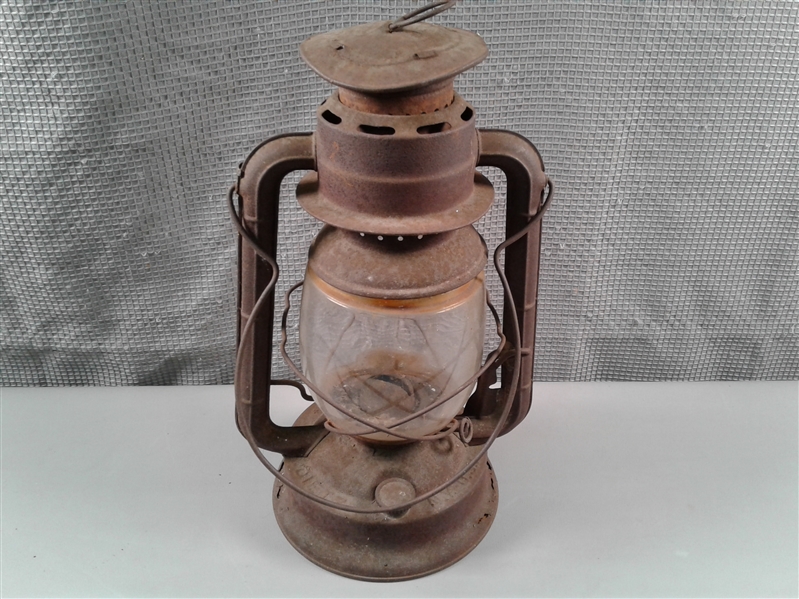 Vintage/Antique Gas Can & Lanterns