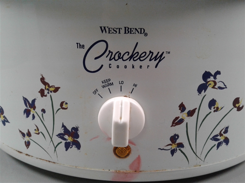 West Bend Crockery Cooker