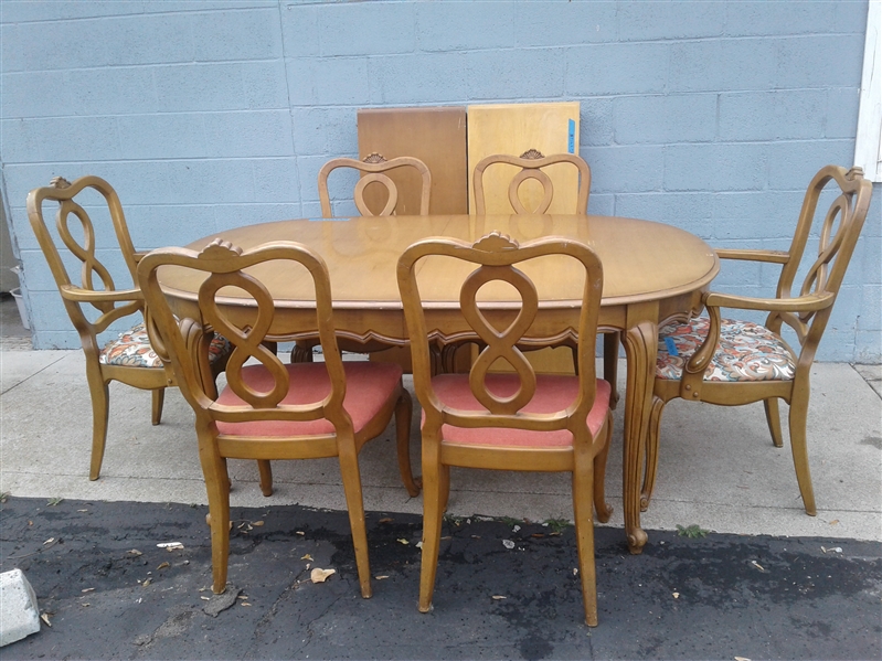 Dining Table and 6 Upholstered Chairs with 2 Leaves