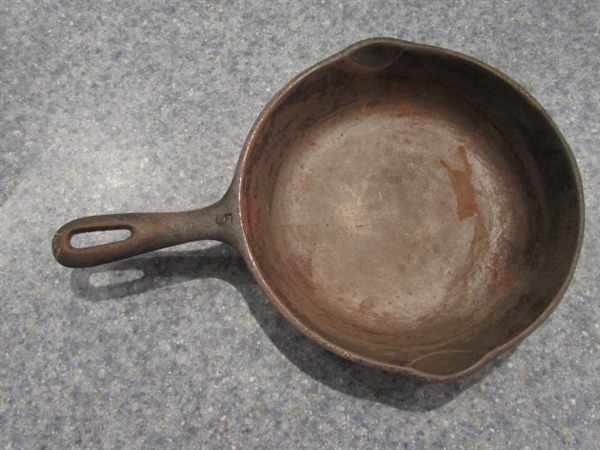 2 WAGNER WARE CAST IRON SKILLETS