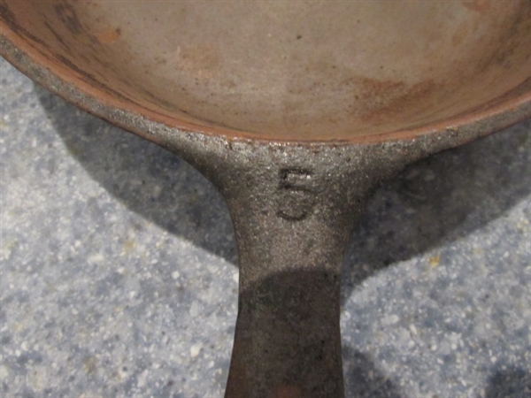 2 WAGNER WARE CAST IRON SKILLETS