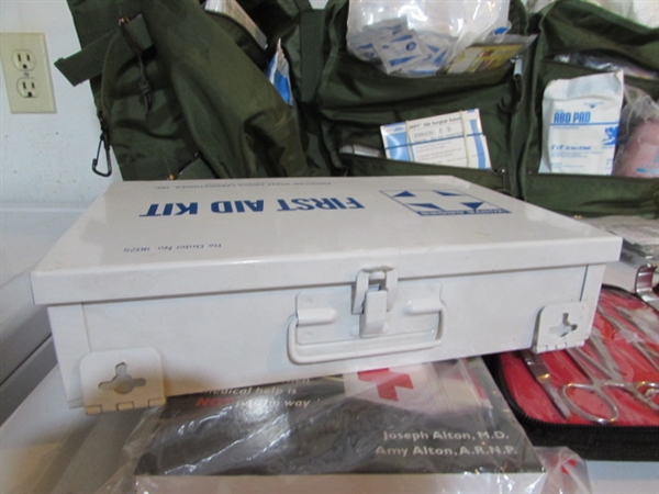 SURVIVAL MEDICAL KIT, FIRST AID KIT & AMERICAN FLAG