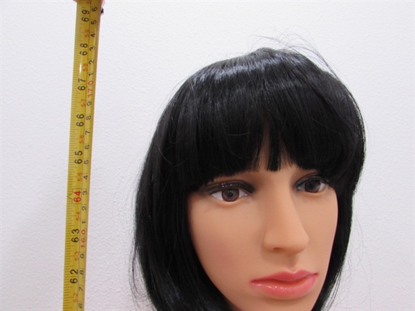 MANNEQUIN W/3 WIGS & 2 STYROFOAM HEAD FORMS