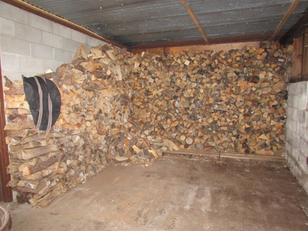 LOTS OF SMALL CUT FIREWOOD - SEASONED - MOSTLY PINE